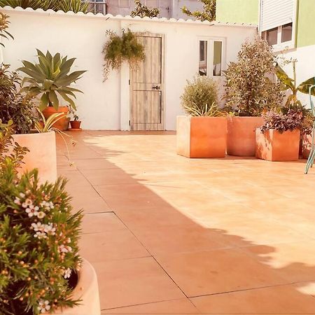 Cozy Apartment With Private Courtyard Barcarena Kültér fotó