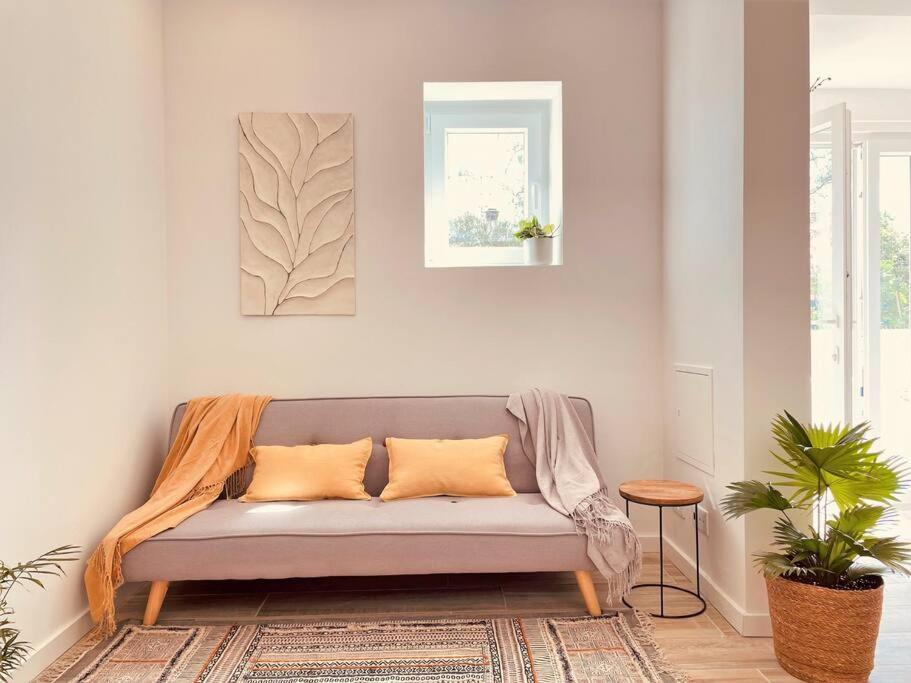 Cozy Apartment With Private Courtyard Barcarena Kültér fotó