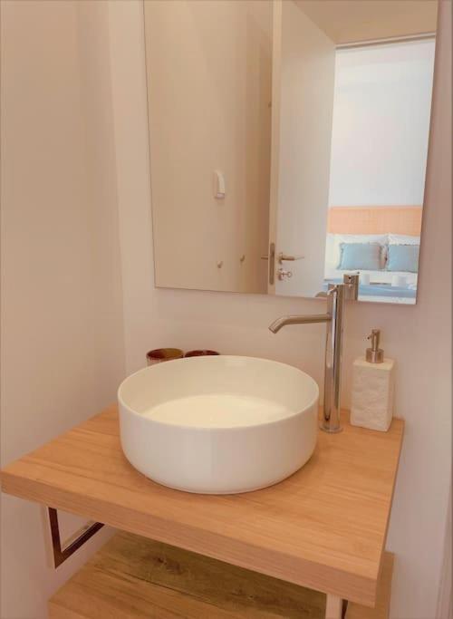 Cozy Apartment With Private Courtyard Barcarena Kültér fotó